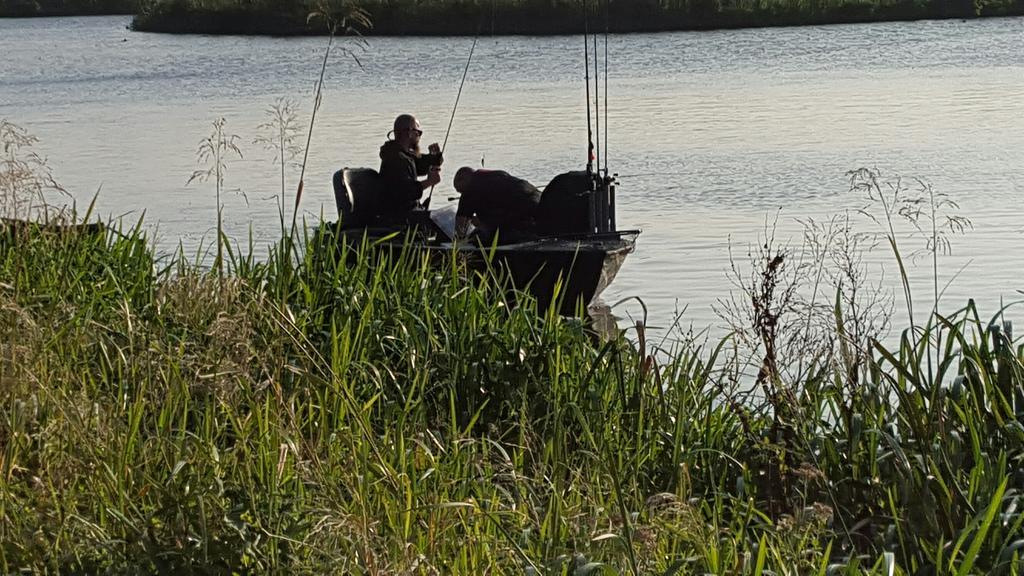 B&B Rechthuis Van Zouteveen Schipluiden Bagian luar foto